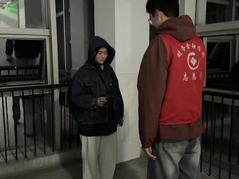 让健康学风“无烟”生长