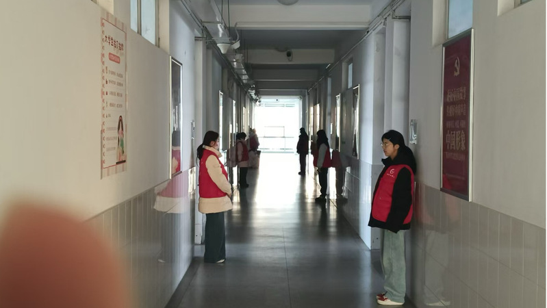新葡萄88805官网全面推行“三禁”筑...